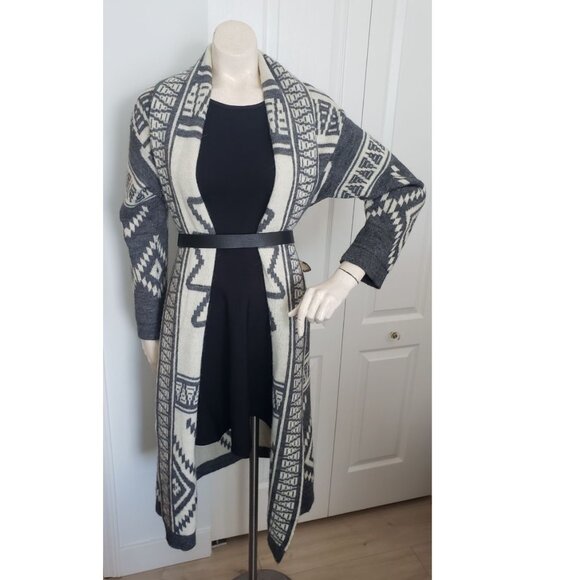 Long sleeve Cardigan Made in Italy Alpaca and Wool EUC - Picture 1 of 7